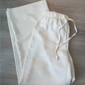 Cream/White Aritzia Pants